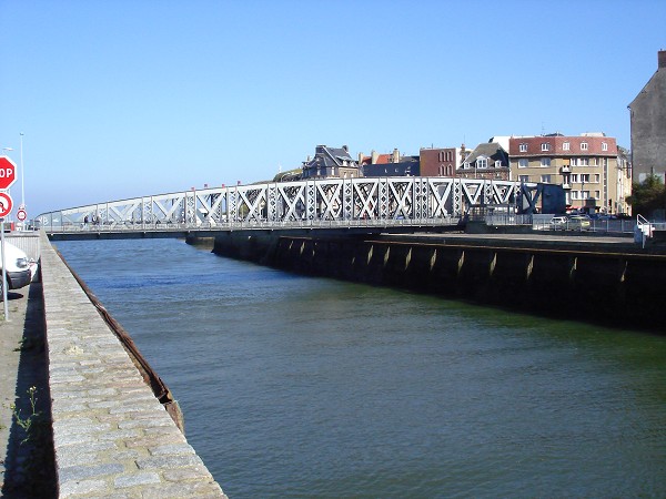 Restoring Colbert bridge in France