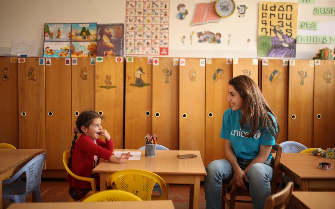Armenia: EIB Group donation to UNICEF for refugees psycho-social support